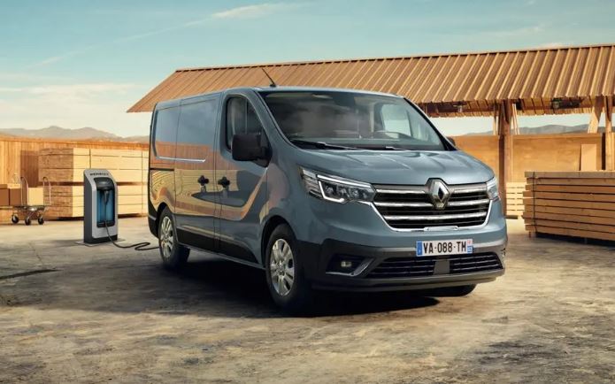 Renault Trafic Furgón E-Tech Electric: llega la tercera furgoneta eléctrica de Renault